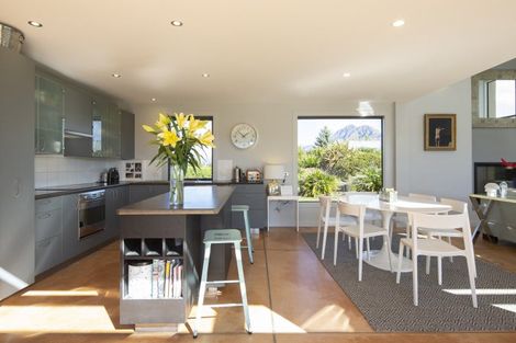 Photo of property in 5 Scenic Drive, Drift Bay, Queenstown, 9371