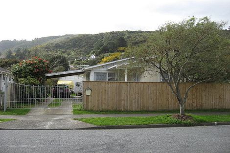Photo of property in 22 Parenga Street, Wainuiomata, Lower Hutt, 5014