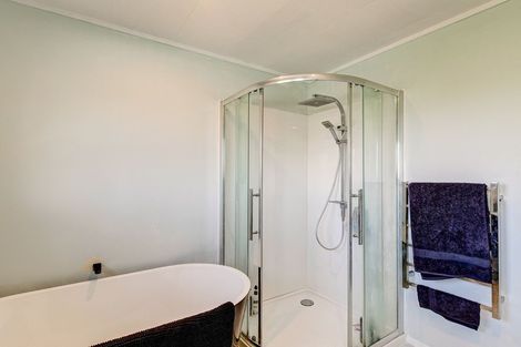 Photo of property in 11 Parkinson Close, Whitby, Porirua, 5024