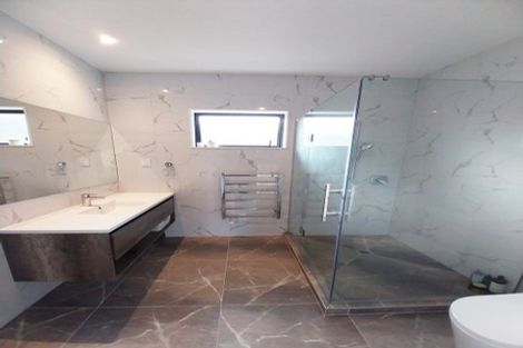 Photo of property in 18 Konoba Avenue, Kumeu, 0810