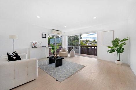 Photo of property in 2/41 Raleigh Road, Northcote, Auckland, 0627