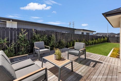 Photo of property in 1 Corsica Court, Fitzherbert, Palmerston North, 4410