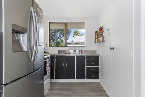 Photo of property in 27b Lyn Grove, Papamoa Beach, Papamoa, 3118