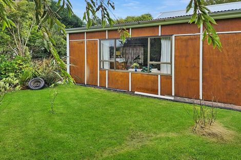 Photo of property in 395 Falls Creek Road, Orepuki, Riverton, 9881