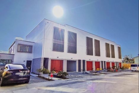 Photo of property in 7 Ngaru Way, Orewa, 0931