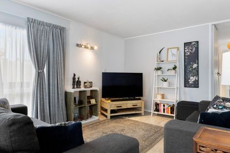 Photo of property in 10 Green Place, Richmond Heights, Taupo, 3330