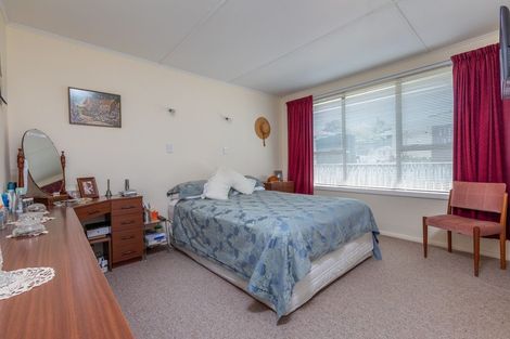 Photo of property in 32 Piko Street, Titahi Bay, Porirua, 5022