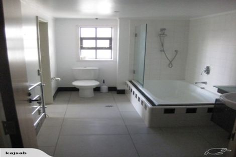 Photo of property in Dominion Apartments, 27/80 Victoria Street, Wellington Central, Wellington, 6011