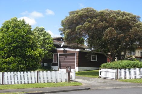 Photo of property in 20 Bundena Place, Clendon Park, Auckland, 2103