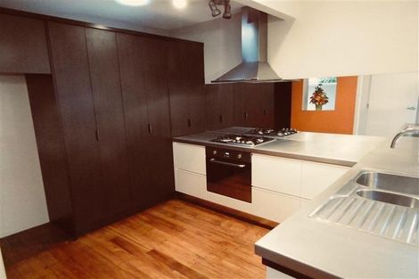 Photo of property in 16 Cutfield Road, New Plymouth, 4310