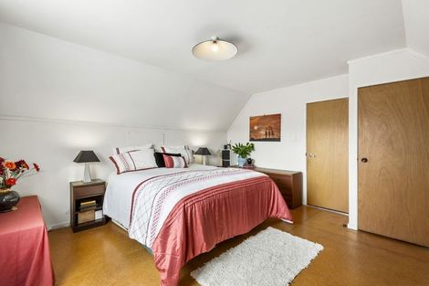 Photo of property in 25 Kitewao Street, Northcote, Auckland, 0627