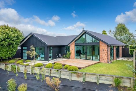 Photo of property in 14 Kentwood Place, Flagstaff, Hamilton, 3210