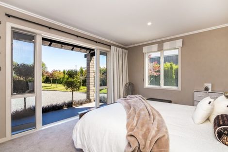 Photo of property in 16 Montgomery Crescent, Kinloch, Taupo, 3377