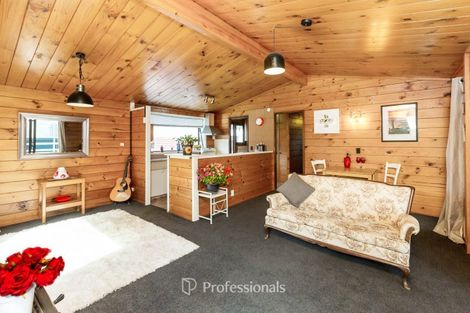 Photo of property in 2/23 Roband Crescent, Brown Owl, Upper Hutt, 5018