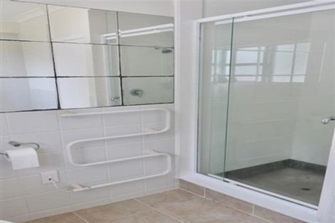 Photo of property in 20 Hillcrest Grove, Hillpark, Auckland, 2102