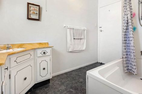 Photo of property in 16 Caspar Road, Papatoetoe, Auckland, 2025