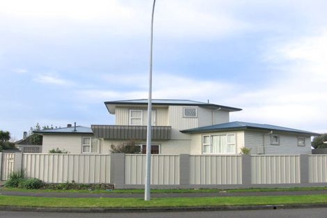 Photo of property in 9 Waterloo Crescent, Hokowhitu, Palmerston North, 4410
