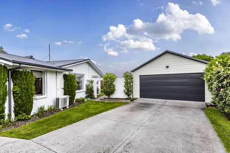 Photo of property in 17 Seagrave Place, Ilam, Christchurch, 8041