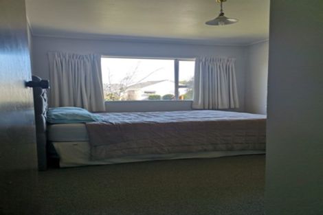 Photo of property in 3/7 Highland Park Drive, Highland Park, Auckland, 2010