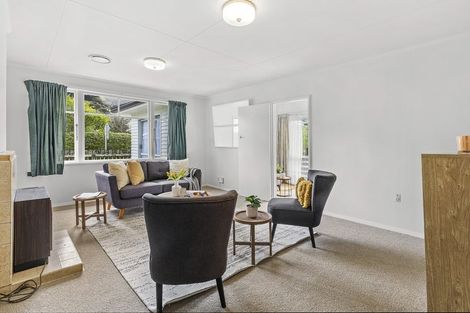 Photo of property in 10 Findlay Street, Tawa, Wellington, 5028