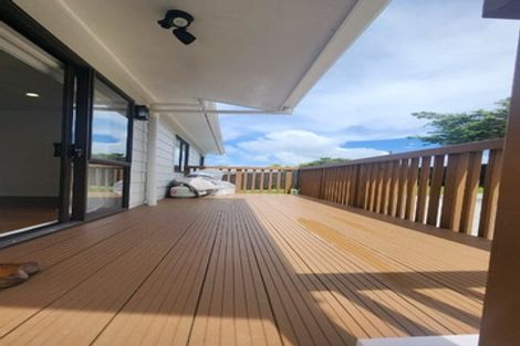 Photo of property in 14 Riserra Drive, Ranui, Auckland, 0612