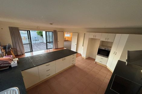Photo of property in 27 Mariners View Road, Beach Haven, Auckland, 0626
