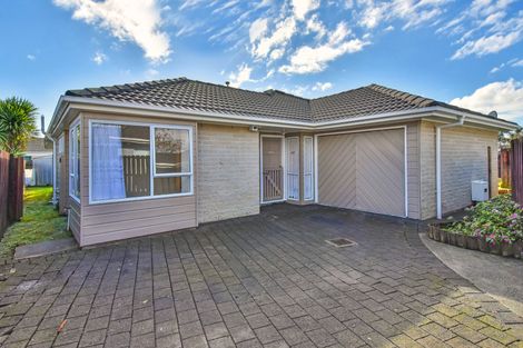 Photo of property in 2/20 Ross Martin Court, Conifer Grove, Takanini, 2112