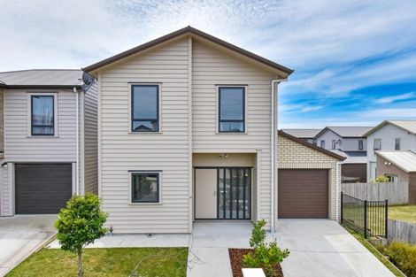 Photo of property in 16 Kuparu Street, Weymouth, Auckland, 2103