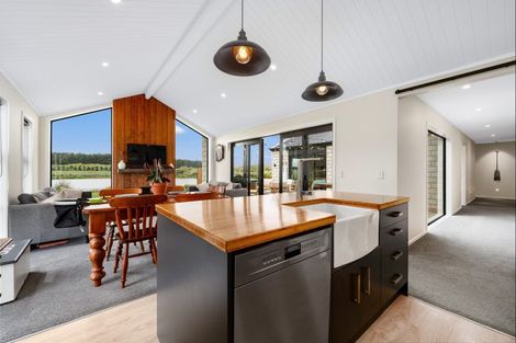 Photo of property in 19 Carex Grove, Foxton Beach, Foxton, 4815