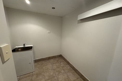 Photo of property in 28 Halver Road, Hillpark, Auckland, 2102