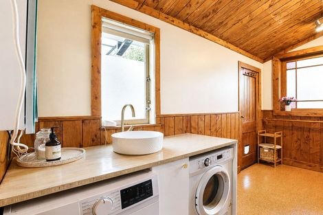 Photo of property in 24 Myrtle Street, Hamilton East, Hamilton, 3216
