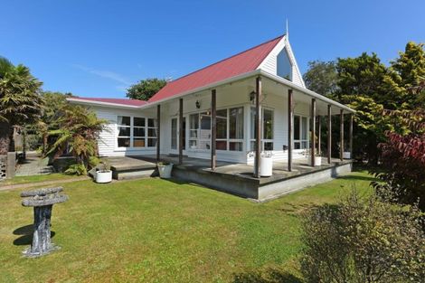 Photo of property in 3 Kapuranga Grove, Stokes Valley, Lower Hutt, 5019