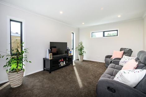 Photo of property in 12a Norwich Place, Awapuni, Palmerston North, 4412