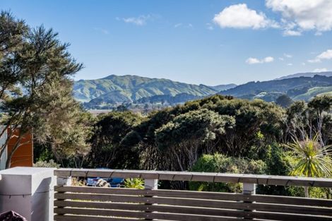 Photo of property in 6 Young Nicks Lane, Whitby, Porirua, 5024