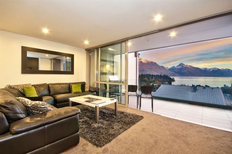Photo of property in The Beeches Apartments, 13/60 Hallenstein Street, Queenstown, 9300