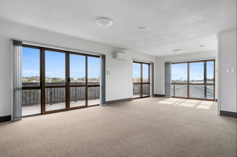 Photo of property in 12b Bronte Place, Whalers Gate, New Plymouth, 4310