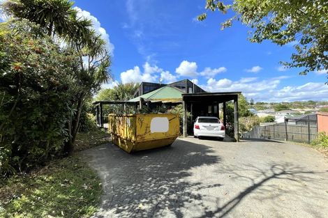 Photo of property in 1/64 Mirrabooka Avenue, Botany Downs, Auckland, 2010