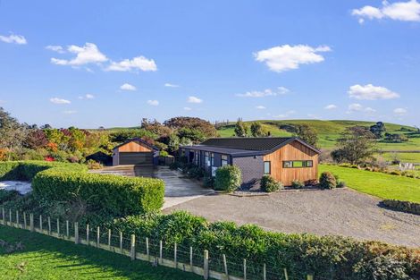 Photo of property in 35 Tapairu Road, Waipawa, 4275