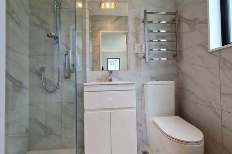 Photo of property in 43b Crestview Rise, Papakura, 2110