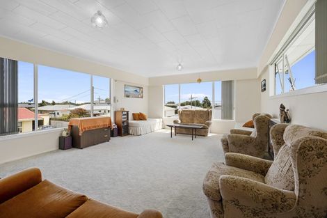 Photo of property in 230 Mangorei Road, Merrilands, New Plymouth, 4312