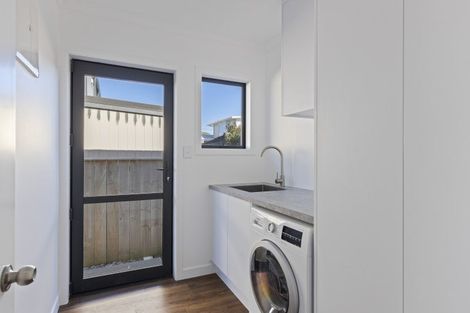 Photo of property in 23 Peace Avenue, Moturoa, New Plymouth, 4310