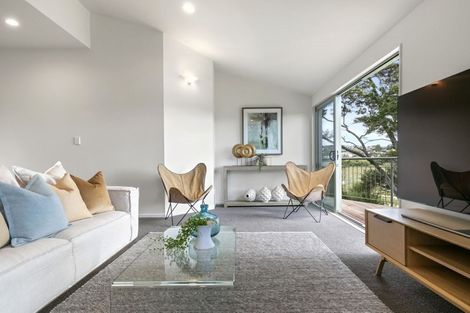 Photo of property in 2/34 Mcbreen Avenue, Northcote, Auckland, 0627