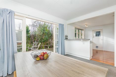 Photo of property in 14 Marsden Place, Awapuni, Palmerston North, 4412