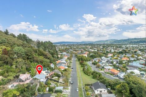Photo of property in 27 Wyndrum Avenue, Waterloo, Lower Hutt, 5011