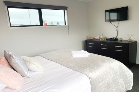 Photo of property in 117 Harbour Drive, Matarangi, Whitianga, 3592