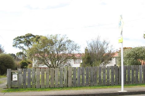 Photo of property in 16 Lake View Road, Waipukurau, 4200