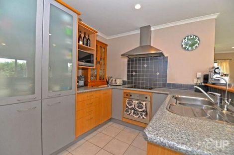 Photo of property in 33 Rush Creek Drive, Westgate, Auckland, 0614