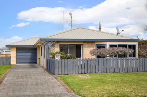 Photo of property in 10 Alexander Street, Katikati, 3129