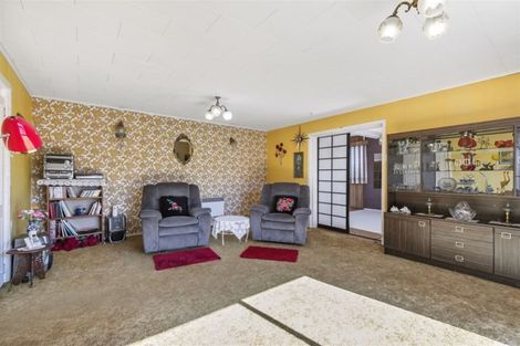 Photo of property in 40 Godley Road, Green Bay, Auckland, 0604