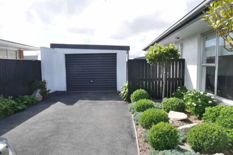 Photo of property in 2/296a Wairakei Road, Bryndwr, Christchurch, 8053